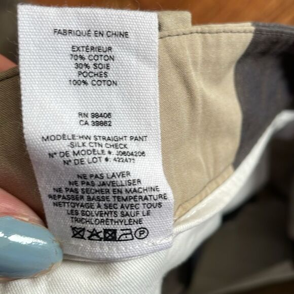 Theory Gray and Tan Plaid Cropped Capris Sz 6 - Picture 11 of 12